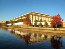 Centro de las artes interpretativas de Kennedy - río de Potomac Fotografía de archivo Centro de las artes interpretativas de Kennedy - río de Potomac Fotografía de archivo