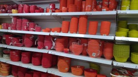 Centrum handlowe injoy z Rodzinnym zakupy zdjęcie stock Centrum handlowe injoy z Rodzinnym zakupy zdjęcie stock
