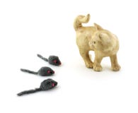 Ceramic cat looking at furry gray mice Royalty Free Stock Photos Ceramic cat looking at furry gray mice Royalty Free Stock Photos