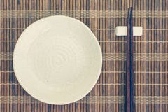 Ceramic Plate And Wood Chopsticks Stock Photography Ceramic Plate And Wood Chopsticks Stock Photography
