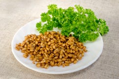 Cereali germinati e prezzemolo Immagini Stock Cereali germinati e prezzemolo Immagini Stock