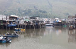 Chambres et bateaux de village de Tai O. Hong Kong. photos stock Chambres et bateaux de village de Tai O. Hong Kong. photos stock