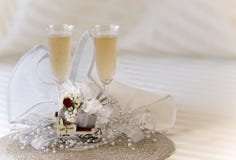 Champagne und Geschenk stockbilder Champagne und Geschenk stockbilder