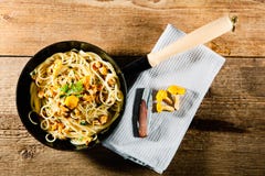 Chanterelles Στοκ εικόνες με δικαίωμα ελεύθερης χρήσης Chanterelles Στοκ εικόνες με δικαίωμα ελεύθερης χρήσης