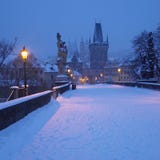 Charles Bridge In Winter Royalty Free Stock Images