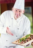 chef Szefa kuchni kucharstwo Szef kuchni dekoruje naczynie Szef kuchni przygotowywa posiłek Szef kuchni w hotelowej lub restaurac zdjęcia stock chef Szefa kuchni kucharstwo Szef kuchni dekoruje naczynie Szef kuchni przygotowywa posiłek Szef kuchni w hotelowej lub restaurac zdjęcia stock