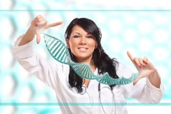 Chercheur supportant un brin d'ADN image stock Chercheur supportant un brin d'ADN image stock
