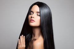 cheveu Belle fille de brune Long cheveu sain photographie stock libre de droits cheveu Belle fille de brune Long cheveu sain photographie stock libre de droits