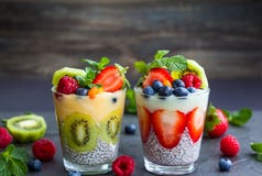 Chia y smoothies de la baya Chia y smoothies de la baya