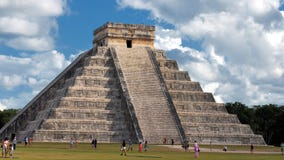 Chichen Itza: Των Μάγια καταστροφές του Μεξικού στοκ εικόνες Chichen Itza: Των Μάγια καταστροφές του Μεξικού στοκ εικόνες