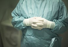 Chirurg w szpitalnej operaci zdjęcie stock Chirurg w szpitalnej operaci zdjęcie stock