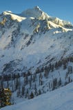 choc objętych mt śnieg Shuksan przeglądał od Mt Piekarniany Narciarski teren obraz stock choc objętych mt śnieg Shuksan przeglądał od Mt Piekarniany Narciarski teren obraz stock