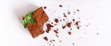 Chokladnisse som bitas av arkivbilder Chokladnisse som bitas av arkivbilder