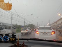 CHONBURI THAILAND MARS 09,2018: Åskväder för Chonburi ` s på mor royaltyfria bilder CHONBURI THAILAND MARS 09,2018: Åskväder för Chonburi ` s på mor royaltyfria bilder