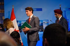 Chrystia Freeland, Υπουργός ξένου - υποθέσεις του Καναδά, Justin Trudeau, πρωθυπουργός του Καναδά και Harjit Σινγκ Sajjan στοκ φωτογραφίες με δικαίωμα ελεύθερης χρήσης Chrystia Freeland, Υπουργός ξένου - υποθέσεις του Καναδά, Justin Trudeau, πρωθυπουργός του Καναδά και Harjit Σινγκ Sajjan στοκ φωτογραφίες με δικαίωμα ελεύθερης χρήσης