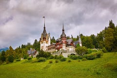 Château dans Sinaia image libre de droits Château dans Sinaia image libre de droits