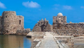 Château de mer de croisé de Sidon au Liban photo libre de droits Château de mer de croisé de Sidon au Liban photo libre de droits