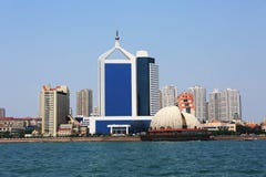 Cidade chinesa do beira-mar, Qingdao foto de stock royalty free Cidade chinesa do beira-mar, Qingdao foto de stock royalty free