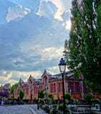 Cielo drammatico a Colmar, l'Alsazia, Francia immagine stock libera da diritti Cielo drammatico a Colmar, l'Alsazia, Francia immagine stock libera da diritti