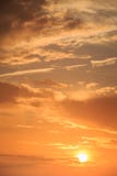 Cielo hermoso en tiempo de la salida del sol fotografía de archivo Cielo hermoso en tiempo de la salida del sol fotografía de archivo