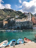 cinque το διάσημο Λα της Ιταλίας κοντά στο spezia θάλασσας θέσεων terre τουριστικό ποικίλλει το vernazza στοκ εικόνες με δικαίωμα ελεύθερης χρήσης cinque το διάσημο Λα της Ιταλίας κοντά στο spezia θάλασσας θέσεων terre τουριστικό ποικίλλει το vernazza στοκ εικόνες με δικαίωμα ελεύθερης χρήσης