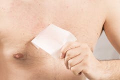 Cirage du dépilage de torse d'homme images stock Cirage du dépilage de torse d'homme images stock