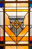 Cirkel en engelen freemason het venster van het Symboolgebrandschilderde glas stock afbeelding Cirkel en engelen freemason het venster van het Symboolgebrandschilderde glas stock afbeelding