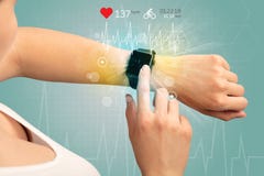 Cirkulering och smartwatchbegrepp royaltyfria foton Cirkulering och smartwatchbegrepp royaltyfria foton