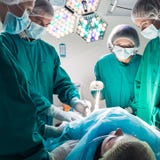 cirurgia imagem de stock royalty free cirurgia imagem de stock royalty free