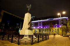 Città eurorpean nordica moderna alla notte immagine stock libera da diritti Città eurorpean nordica moderna alla notte immagine stock libera da diritti