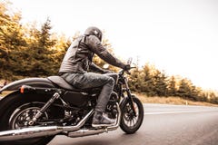 Ciérrese para arriba de una motocicleta del poder más elevado imagen de archivo Ciérrese para arriba de una motocicleta del poder más elevado imagen de archivo