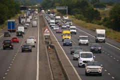 Ciężki ruch drogowy na M1 autostradzie obraz stock Ciężki ruch drogowy na M1 autostradzie obraz stock