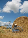 Classic Retro Bike With Hay Bales Royalty Free Stock Photography Classic Retro Bike With Hay Bales Royalty Free Stock Photography