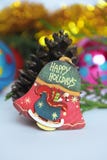 Cloche multicolore décorative de Noël sur un fond de nouvelle année image stock Cloche multicolore décorative de Noël sur un fond de nouvelle année image stock