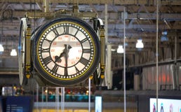 Clock of the Waterloo international train stationDeparture hall with lots of people Stock Photography Clock of the Waterloo international train stationDeparture hall with lots of people Stock Photography
