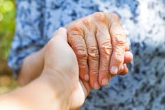 Shaking elderly hand Royalty Free Stock Photos Shaking elderly hand Royalty Free Stock Photos