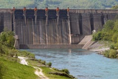 Free Close Up Image Of A Water Barrier Dam Stock Photos - 5277053