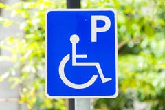 Close-up van het gehandicapte teken van de parkerenplaats stock illustratie Close-up van het gehandicapte teken van de parkerenplaats stock illustratie
