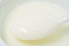 Closeup för yoghurtsked royaltyfri fotografi Closeup för yoghurtsked royaltyfri fotografi