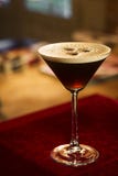 Cocktail di martini del caffè di espresso del caffè espresso fotografie stock libere da diritti Cocktail di martini del caffè di espresso del caffè espresso fotografie stock libere da diritti