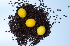 Coffe und Zitronen zusammen auf die Oberseite stockfoto Coffe und Zitronen zusammen auf die Oberseite stockfoto
