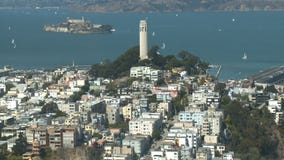 Coittoren - Stadsmening - Tijdtijdspanne - Dag - San Francisco - Klem 1 stock video Coittoren - Stadsmening - Tijdtijdspanne - Dag - San Francisco - Klem 1 stock video
