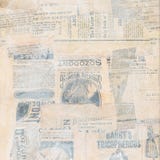 Collage antique sale de papier de journal photos stock Collage antique sale de papier de journal photos stock