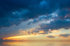 Colofrul Sunset Over Sea Royalty Free Stock Images Colofrul Sunset Over Sea Royalty Free Stock Images
