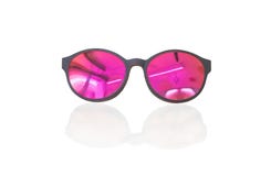 Coloré des lunettes de soleil roses d'isolement avec le chemin de coupure photos stock Coloré des lunettes de soleil roses d'isolement avec le chemin de coupure photos stock