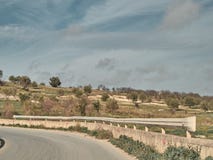 Colpo di un paesaggio rurale in un giorno soleggiato fotografia stock Colpo di un paesaggio rurale in un giorno soleggiato fotografia stock