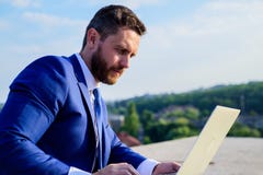 Comment obtenez haut répondez les taux Augmentez les astuces en ligne de ventes de taux Emails surfants d'Internet ou de réponse image stock Comment obtenez haut répondez les taux Augmentez les astuces en ligne de ventes de taux Emails surfants d'Internet ou de réponse image stock