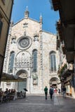 Como, Italia septentrional - 9 de junio de 2017: Centro histórico de la ciudad de Como imagen de archivo Como, Italia septentrional - 9 de junio de 2017: Centro histórico de la ciudad de Como imagen de archivo