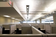Compartiments dans le bureau moderne propre image stock Compartiments dans le bureau moderne propre image stock