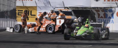 Competir con la serie de Izod Indycar imagenes de archivo Competir con la serie de Izod Indycar imagenes de archivo